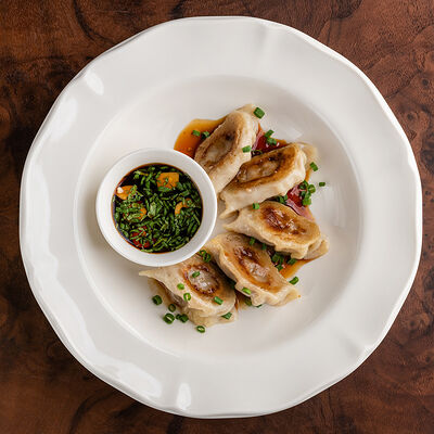 Гедзе с телятиной в Чочо по цене 450 ₽