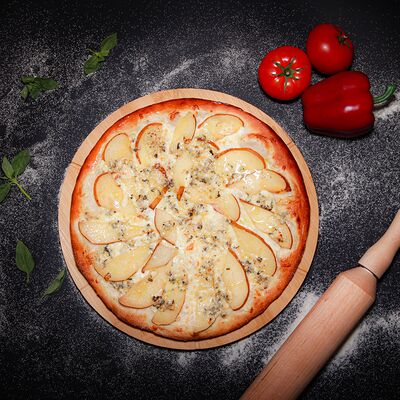 Пицца с грушей и сыром дорблю в Shaurma Street по цене 936 ₽