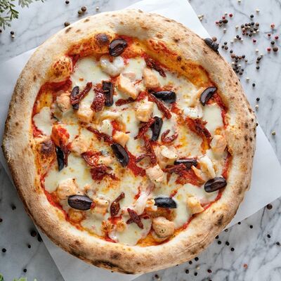 Пицца с семгой и креветками в Mesto Burger по цене 480