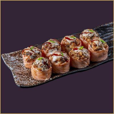 Ролл Угорь в лососе опаленный в Happy Fish Premium по цене 1597 ₽