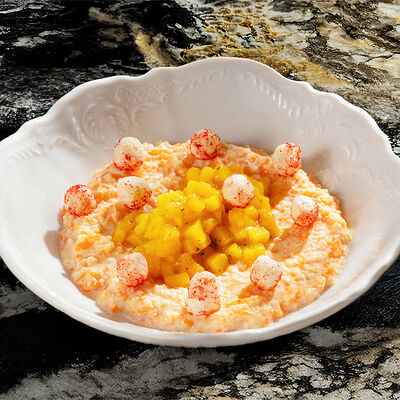 Пшённая каша с манго и хрустящим киноа в Cristal по цене 650 ₽