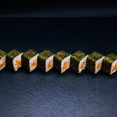 Ролл с лососем в My Sushi по цене 489 ₽