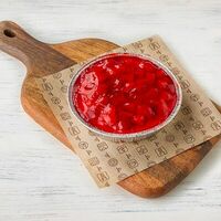 Тирольское пирожное с клубникой в Пироговый дворик Пекарня