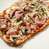 Пицца Ветчина и грибы в Буратто