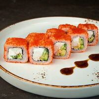 Ролл Калифорния с крабом в Akuma Rolls