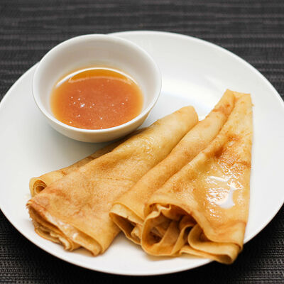 Блинчик с медом 1 шт в Бакинский Chef по цене 270 ₽