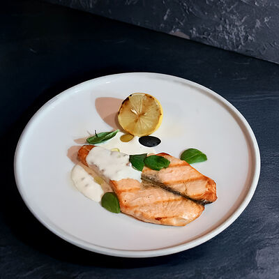 Стейк из сёмги на гриле в Berberry & ptichka по цене 999 ₽