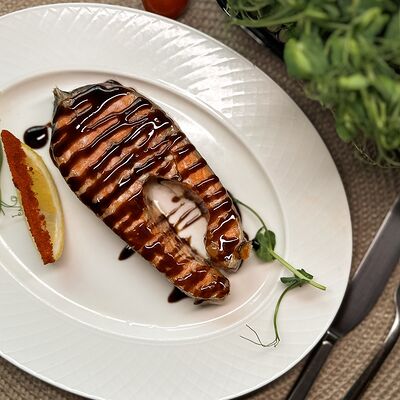 Стейк из форелив Легенда по цене 1140 ₽