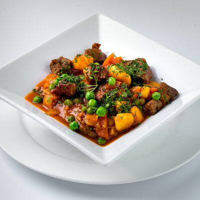 Жаркое из говядины в Черная Кошка по цене 729 ₽