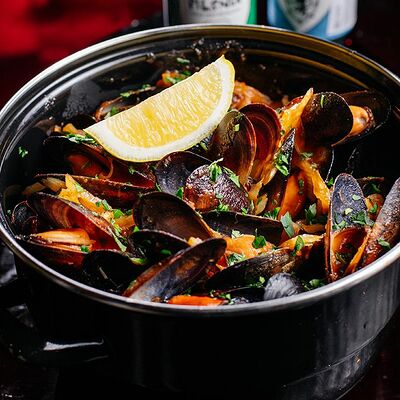 Мидии в винном соусе в О`Briens по цене 686 ₽