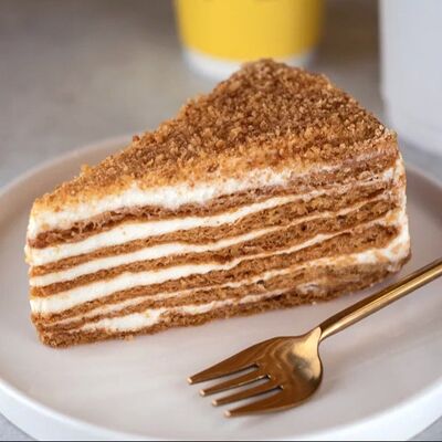 Торт Медово-сливочный в коробке в Пекарня Буханка по цене 3290 ₽