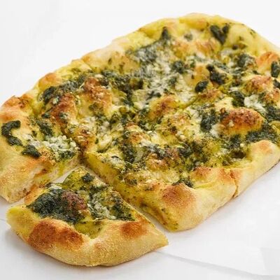 Фоккача с соусом песто в Pizzatta по цене 330 ₽