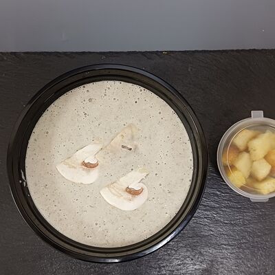 Крем-суп из шампиньонов в Podolskiy Samuray по цене 722 ₽