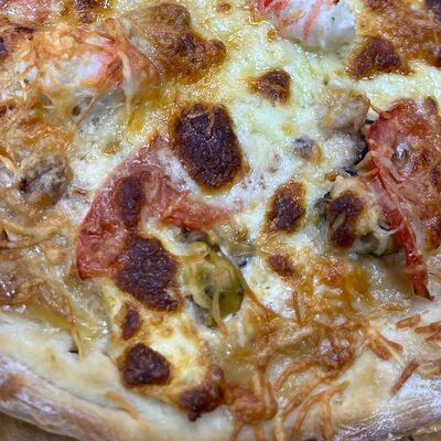 Пицца Морская в Puri по цене 820 ₽