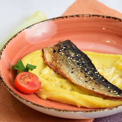 Скумбрия Терияки с картофельным пюре в Самое популярное кафе по цене 350