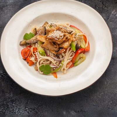 Удон с курицей в Ёха-пицца по цене 350 ₽