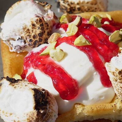 Вафля с кремом Филадельфия и маршмеллоу в Пейкофское по цене 460 ₽