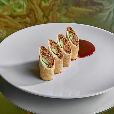 Спринг роллы с хрустящей уткой в Turandot по цене 1450 ₽