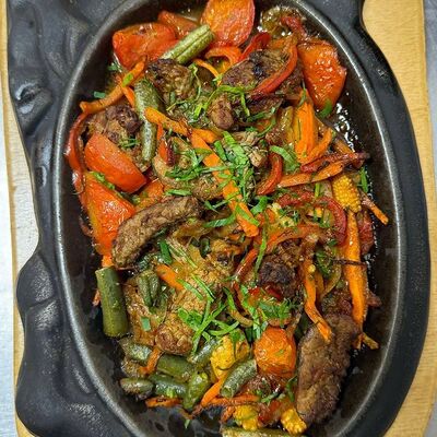 Свинина по-мексикански в Сим-Сим по цене 600 ₽