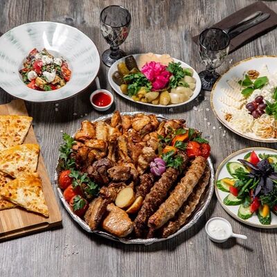 Готовый стол на 30-33 человек в Шашлык Хаус GRILL&PIZZA по цене 75456 ₽