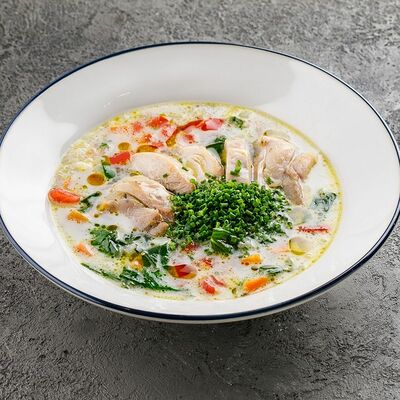 Похлебка из киноа с овощами и куриным бедром в Italy по цене 430