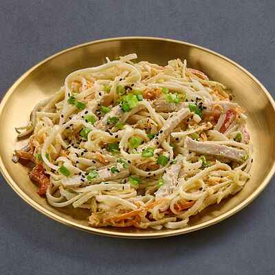 Wok Удон сливочный с курицей в Нагамаки по цене 580 ₽