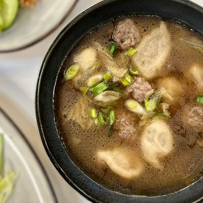 Фирменный суп Хаан в Khaan baikal по цене 680 ₽