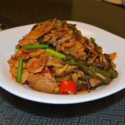 Кусочки свинины с перцем чили в Тан чао по цене 36 р.