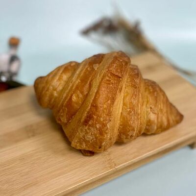 Круассан классический в Dolce goose по цене 215 ₽