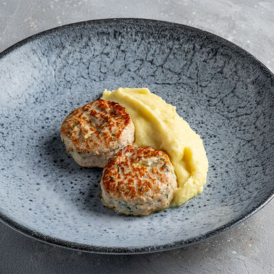 Детские котлеты с пюре в КрабыКутабы по цене 650 ₽