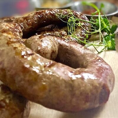 Дортмундские колбаски с картофельным салатом в Генрих и Генриетта по цене 420 ₽