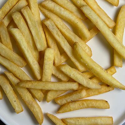 Картофель фри в Camon Cafe по цене 210 ₽