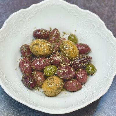Маринованные оливки в Кулинария Ласка Гурмэ по цене 960 ₽