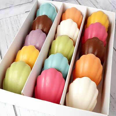 Пирожные Мадлен макси в Премиум торт по цене 3200 ₽