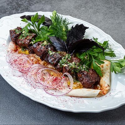 Шашлык из мраморной говядиныв Merzen по цене 990 ₽
