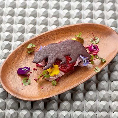 Медведи едят малину в KITCHEN по цене 600 ₽