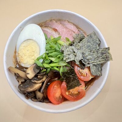 Рамен со свининой в Сыр вашему дому по цене 398 ₽