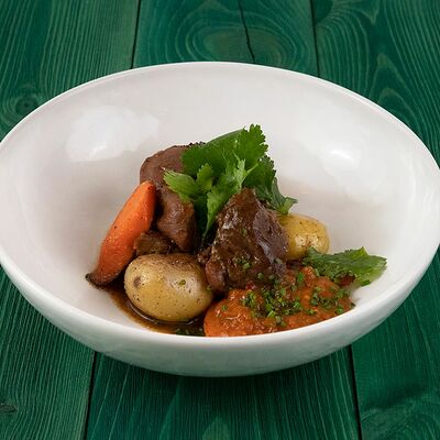 Ягнёнок с кинзой и овощами в Solar Bistro по цене 690 ₽