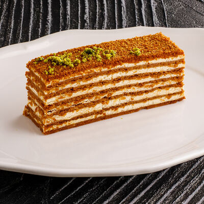 Медовик в Ginza по цене 990 ₽