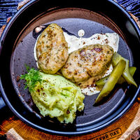 Щучьи котлеты с укропом в Русский паб