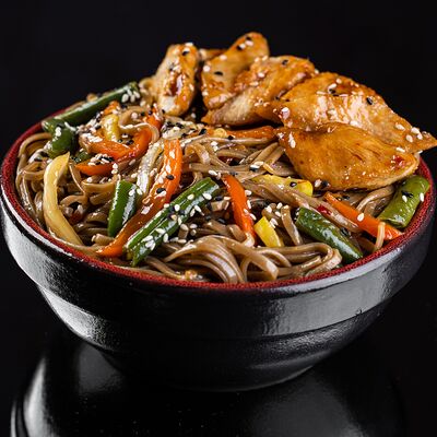 Лапша Соба с Курицей в Otaru по цене 509 ₽