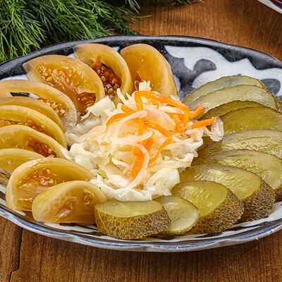 Ассорти из домашних солений в Щербет по цене 508 ₽