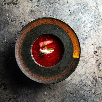 Борщ со сметаной в Luna по цене 650 ₽