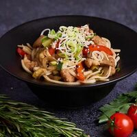 Удон с курицейв Rozanna