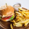 Бургер с куриной грудкой в Мильфей по цене 615