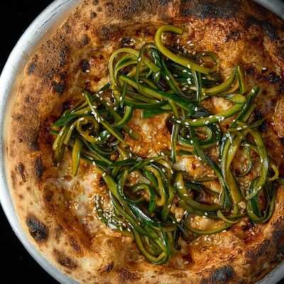 Креветки и битые огурцыв Полтора тигра по цене 940