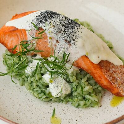 Форель с зеленым рисом в Блиныпицца по цене 960 ₽
