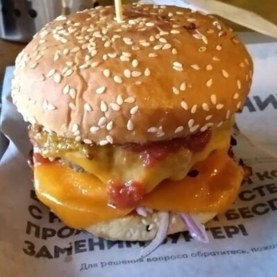 Сырный Бургерв Шаурма на просвященской по цене 800 ₽