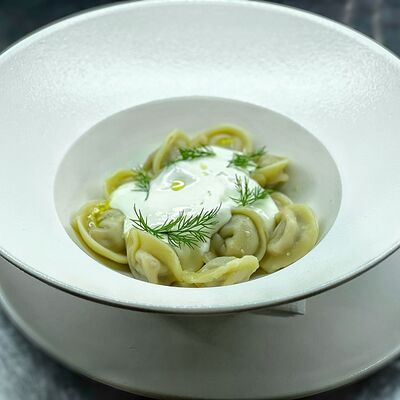 Пельмени мясные с сырным муссом в FABRIKA по цене 480 ₽