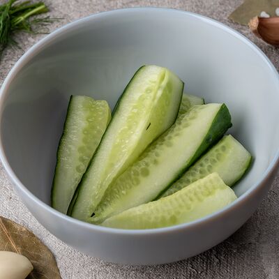 Огурчики малосольныев Русская усадьба по цене 195 ₽